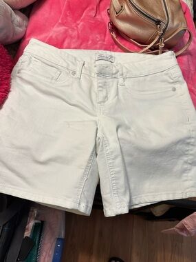 Seven7 White Denim Shorts With Pockets Size 8 LIKE NEW